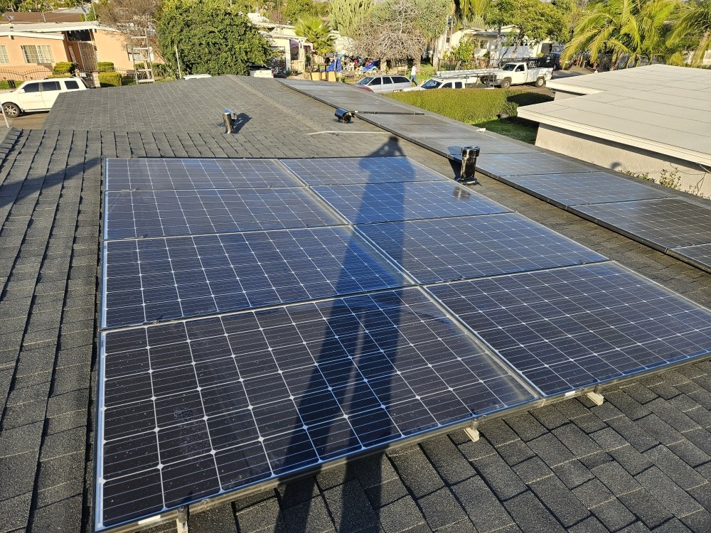 Slide of Jorges Roofing & Construction