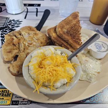 Homeside Restaurant - PorkChops, Eggs, Grits and Toast - American Near Me - Florence, Alabama Homeside Restaurant - PorkChops, Eggs, Grits and Toast - American Near Me - Florence, Alabama
