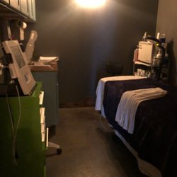 CoolSprings Laser Aesthetic & Skincare Center - Using new technology in all of our treatment rooms, we keep our patients looking younger and more vibrant.