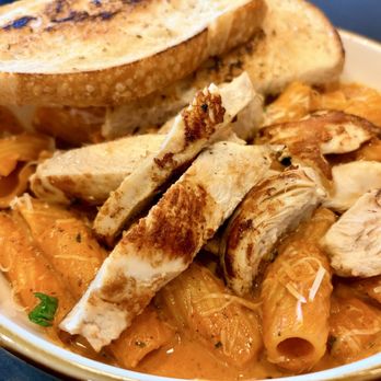 Bull Smash - Chicken Tikka Masala Rigatoni - Burgers Near Me - Fresno, California Bull Smash - Chicken Tikka Masala Rigatoni - Burgers Near Me - Fresno, California