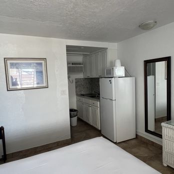 1. Pyramid Resort Motel
