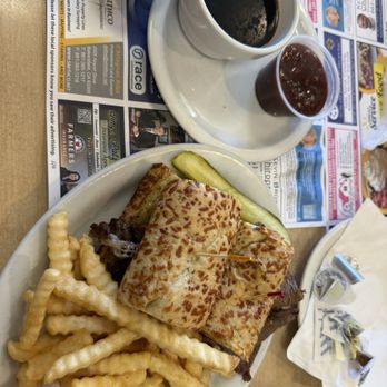Henry's Cafe - Henry's Dip - Breakfast & Brunch Near Me - Tehachapi, California