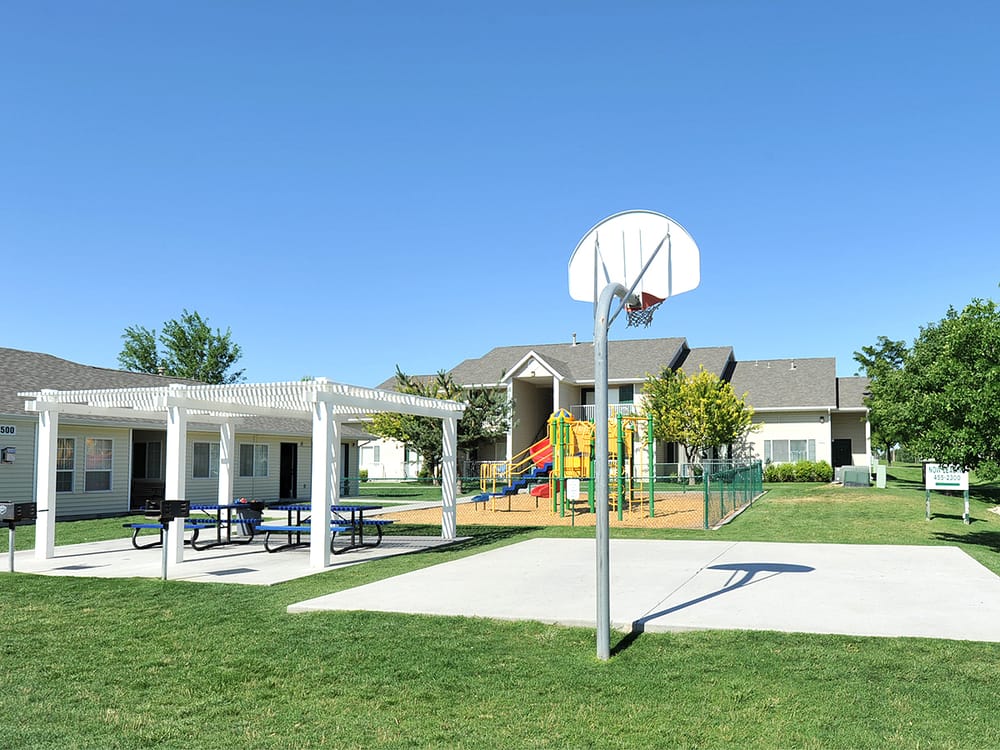 ASHTON PLACE APARTMENTS Updated September 2024 Request Information 3904 E Ustick Rd