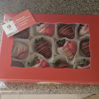 Apple Fruit Bouquets - "Suspiros" (chocolate covered strawberries) - Gift Shops Near Me
