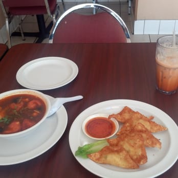 Sriracha Thai Restaurant - Tom yum and crispy triangles! Soooo good!! - Thai Near Me - Carson, California
