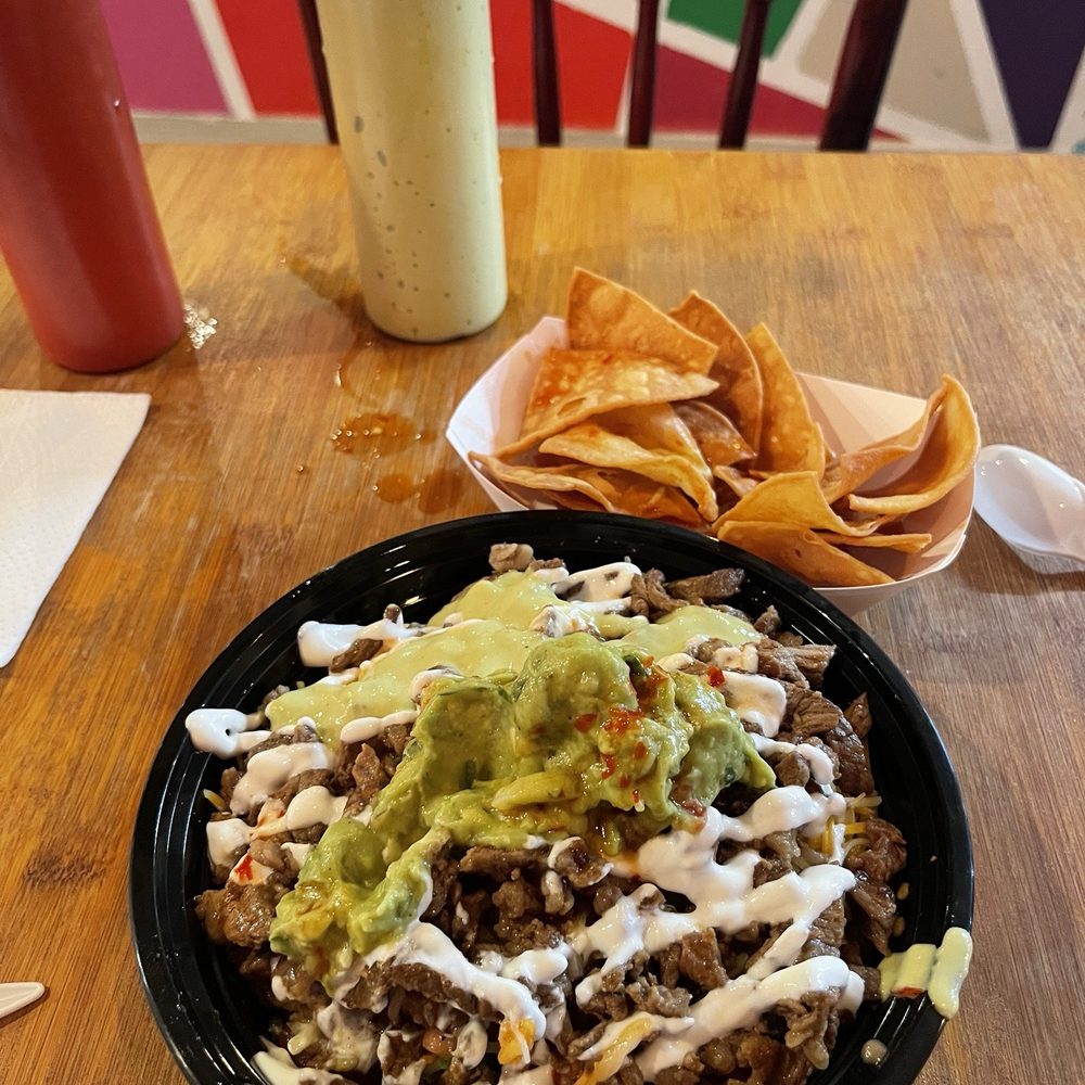 Carne asada bowl. They are able to have the different components of the bowl separate but still pair with other harmoniously. Carne asada bowl. They are able to have the different components of the bowl separate but still pair with other harmoniously.