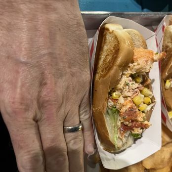 Jakeabob's Bay - Each lobster roll was smaller than my hand (and I have small hands) - Seafood Near Me - Union Beach, New Jersey