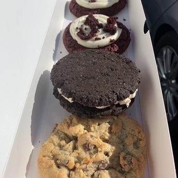 Crumbl - Winston-Salem - Bakeries Near Me - Winston-Salem, North Carolina