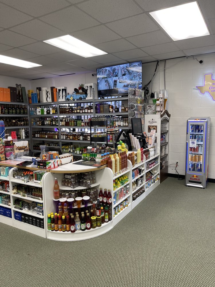 FM 700 LIQUOR Updated October 2024 1907 Birdwell Ln, Big Spring