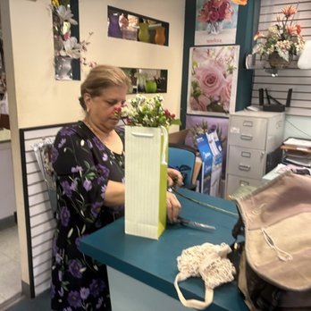 Flowers With Love - Florists Near Me - Arlington, Virginia