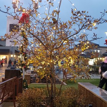 Cincinnati Premium Outlets - Outlet Stores Near Me - Monroe, Ohio