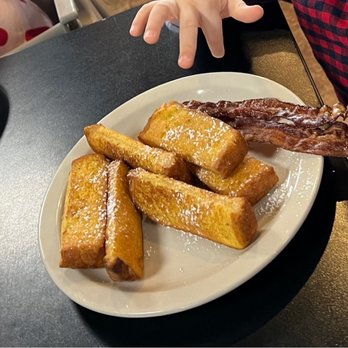 Bay Diner - Kids meals - American Near Me - Bay Village, Ohio Bay Diner - Kids meals - American Near Me - Bay Village, Ohio