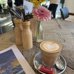 The Local Press - Latte