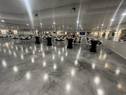 Aces Garage Bar & Grill by null