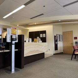 Keck Medicine of USC - Pasadena - Waiting area