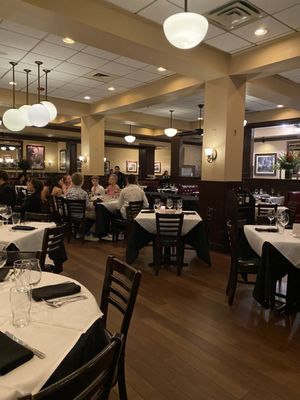 Maggiano's Little Italy by null