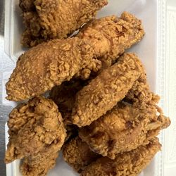 Eat Well Bar & Grill - 10 piece Wings