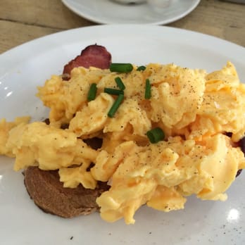Pimlico Fresh - Bacon and eggs (the bacon is hiding) - Coffee & Tea Near Me - London, XGL Pimlico Fresh - Bacon and eggs (the bacon is hiding) - Coffee & Tea Near Me - London, XGL