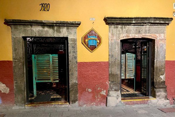 El Manantial by null