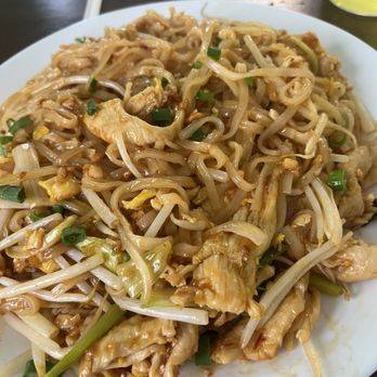 Sue Thai's Kitchen - Pad Thai. - Thai Near Me - Cincinnati, Ohio Sue Thai's Kitchen - Pad Thai. - Thai Near Me - Cincinnati, Ohio