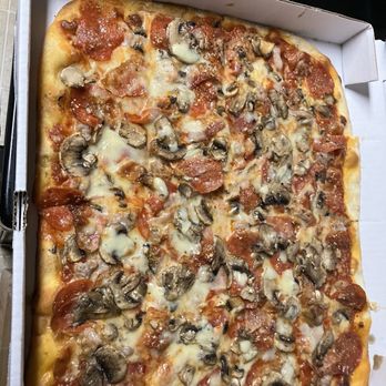 Fratelli's Ristorante - Supreme deliciousness - Pizza Near Me - St Charles, Missouri