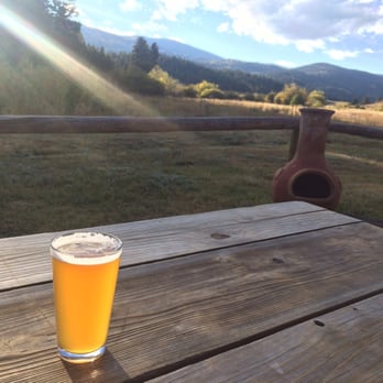 Comanche Creek Brewery - Breweries Near Me - Eagle Nest, New Mexico
