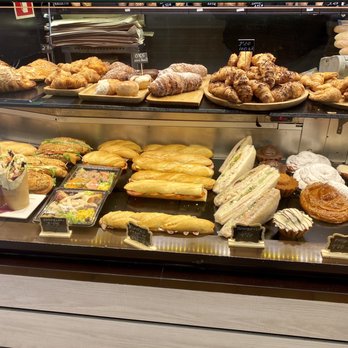 El Mos - Lots of baked goods here - Bakeries Near Me - Barcelona, B El Mos - Lots of baked goods here - Bakeries Near Me - Barcelona, B