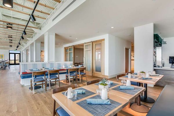 The Lodge at Gulf State Park, a Hilton Hotel by null