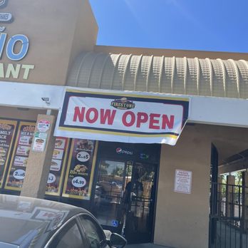 Firestone Burger - the front of the restaurant - Burgers Near Me - Fresno, California