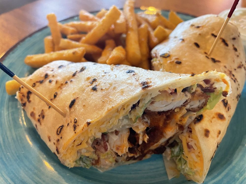 Lonestar Schooner Bar and Grill