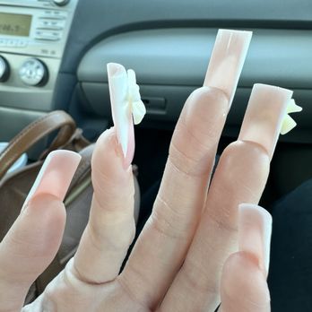Phoebe’s Nail Bar - Cut from file on pointer finger - Nail Salons Near Me - Suisun City, California