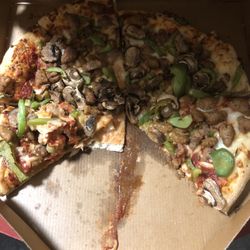 Pizza Hut - Medium pizza with bell, sausage, beef and mushrooms