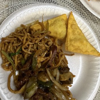 La China - Crab Rangoon, house lo mein, Mongolian beef - Chinese Near Me - Orlando, Florida La China - Crab Rangoon, house lo mein, Mongolian beef - Chinese Near Me - Orlando, Florida