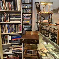 Magnolia Antiques