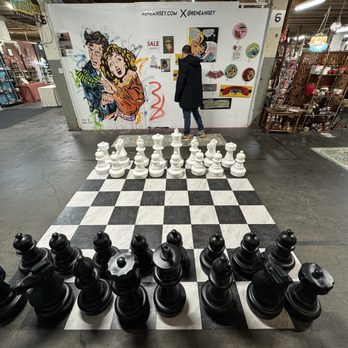 Memory Den Antique Mall - Used, Vintage & Consignment Near Me - Portland, Oregon