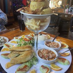 La Laguna Mariscos and Sushi