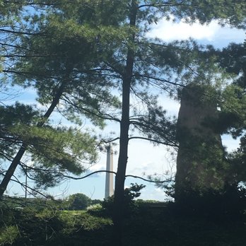 Lyndon Baines Johnson Memorial Grove - Parks Near Me - Arlington, Virginia