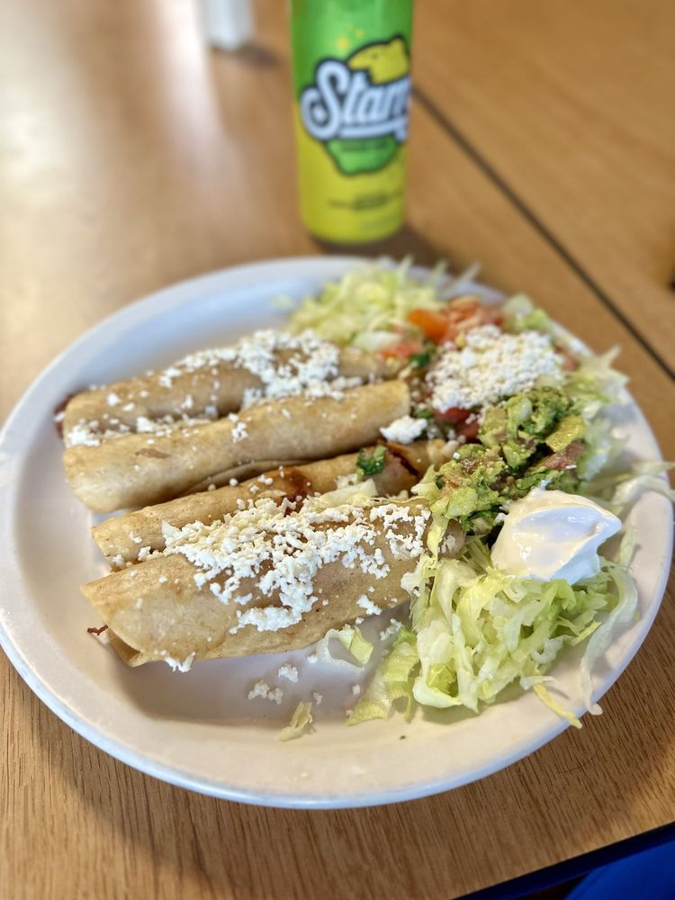 Food from Mi Calvillo