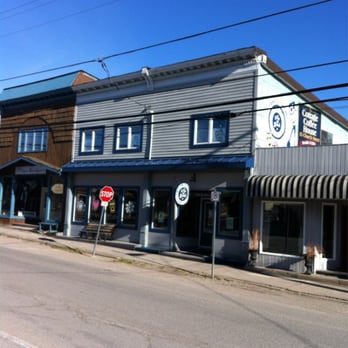 Life is Good - Women's Clothing Near Me - Westport, Ontario Life is Good - Women's Clothing Near Me - Westport, Ontario