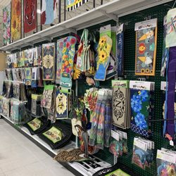 Haynes Hardware - Rugs and door decor