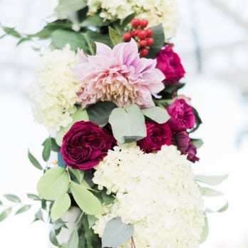 Stems Floral Design - up close details of the arch at La Venta. beautiful cafe au lait dahlias!
Photo Courtesy of Honey Honey Photography. - Florists Near Me - Palos Verdes Estates, California Stems Floral Design - up close details of the arch at La Venta. beautiful cafe au lait dahlias!
Photo Courtesy of Honey Honey Photography. - Florists Near Me - Palos Verdes Estates, California