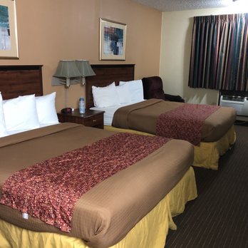Thunderbird Lodge - Hotels Near Me - Mitchell, South Dakota