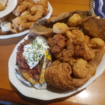Mayflower Seafood and Restaurant - Fried Mayflower Special $17.99 - Seafood Near Me - Henderson, North Carolina