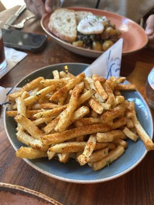 Lucy Restaurant & Bar by null