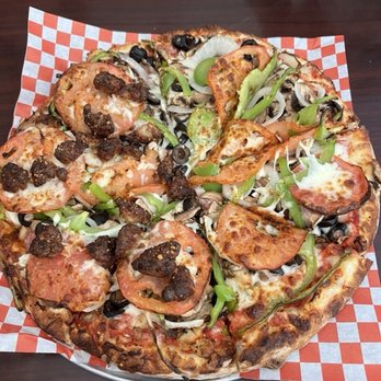 Pizza Round-Up - Half and half, veggie & chuck wagon. - Pizza Near Me - Loma Rica, California Pizza Round-Up - Half and half, veggie & chuck wagon. - Pizza Near Me - Loma Rica, California