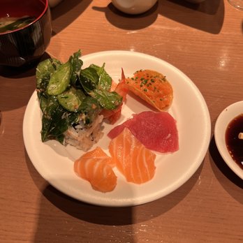 Nobu Restaurant & Bar - Sashimi, salad and salmon taco - Japanese Near Me - London, XGL