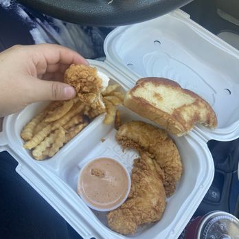 Raising Cane's Chicken Fingers - 3-The 3 Finger Combo - Fast Food Near Me - Miami Beach, Florida