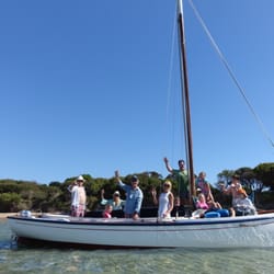 Sorrento Sailing Couta Boat Club - Families boating together just for fun