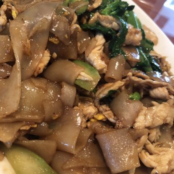 Thai Cafe - chicken pad see ew - Thai Near Me - Irvine, California Thai Cafe - chicken pad see ew - Thai Near Me - Irvine, California