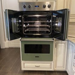 Hoskin Appliance Service - Viking French door double oven - Cypress Green